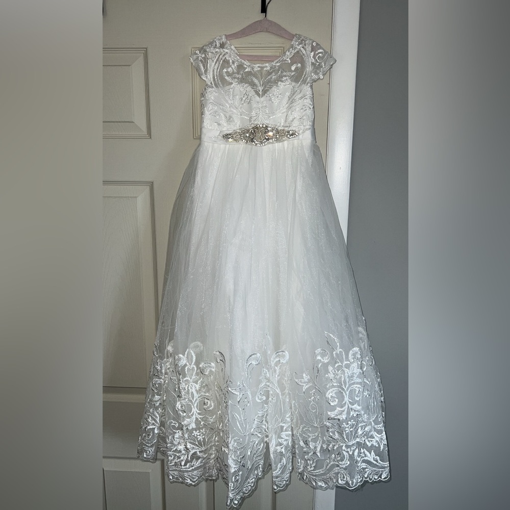 BRAND NEW size 5 flower girl dress